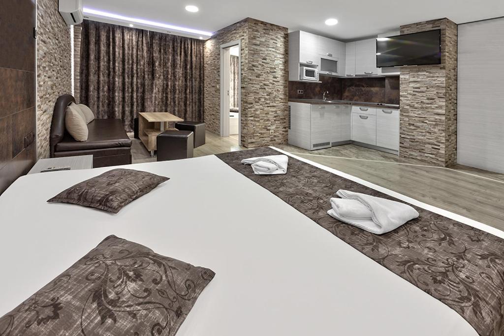 Hotel Elit Санданський Екстер'єр фото